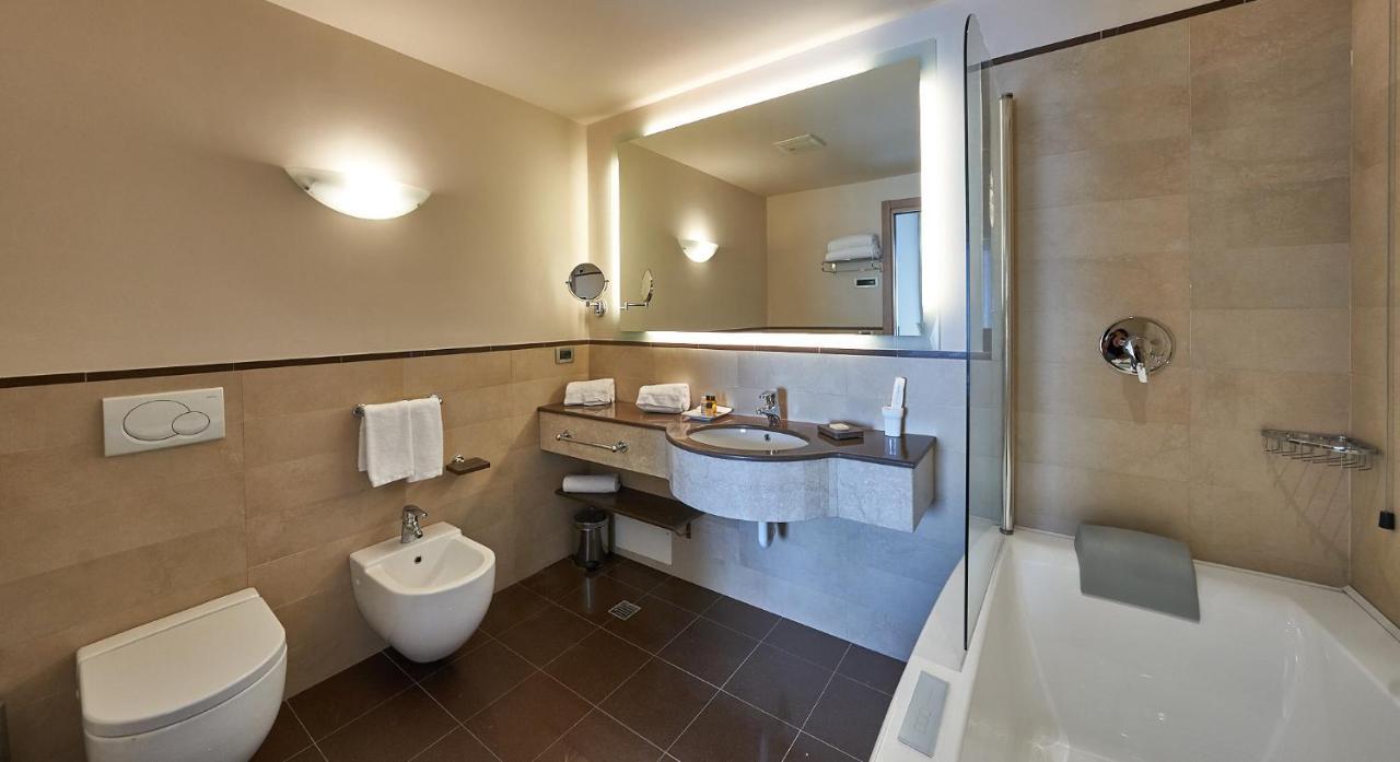 Hotel Astoria Biella Eksteriør bilde