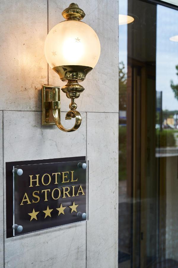 Hotel Astoria Biella Eksteriør bilde